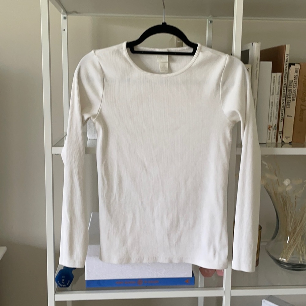 💕5 for $10💕 H&M Ribbed Tee